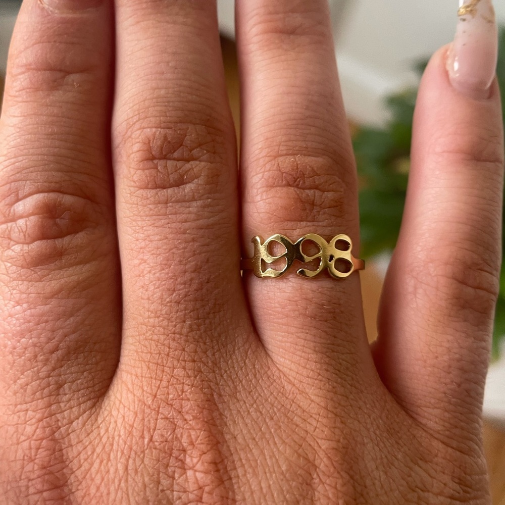 Ring - Picture 3 of 3